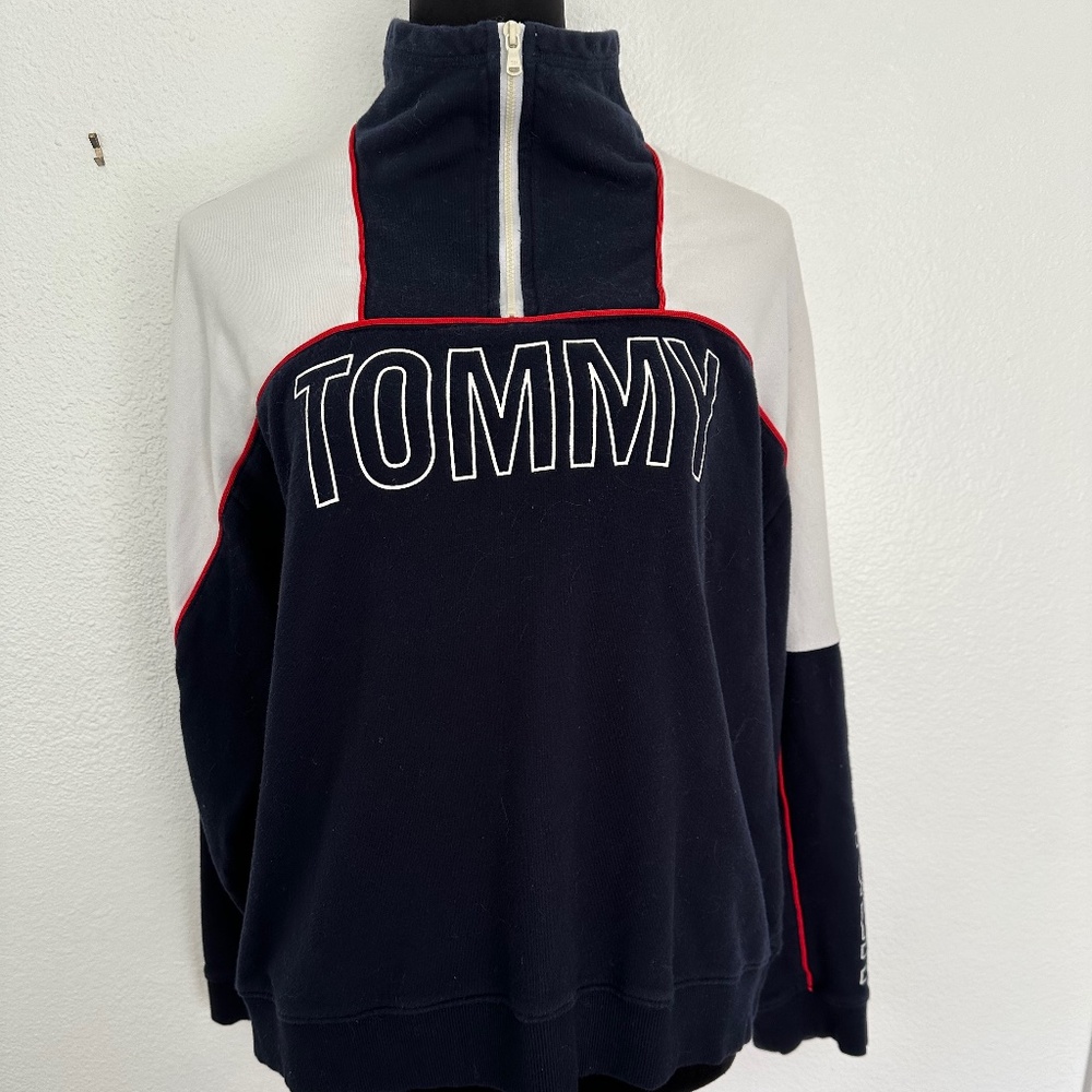 Tommy Hilfiger color-block quarter zip sweatshirt.XL